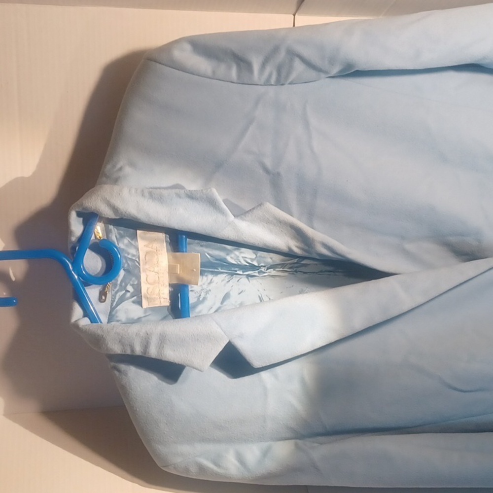 ESCADA CASHMERE - Picture 2 of 6